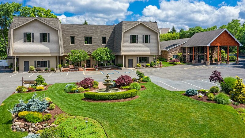 The Barnyard & Carriage House - Gallery Photo 2