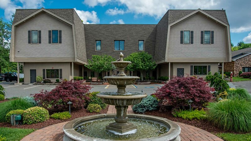 The Barnyard & Carriage House - Gallery Photo 1